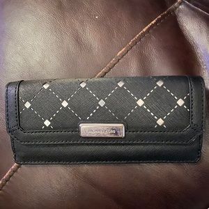 Silver and black wallet